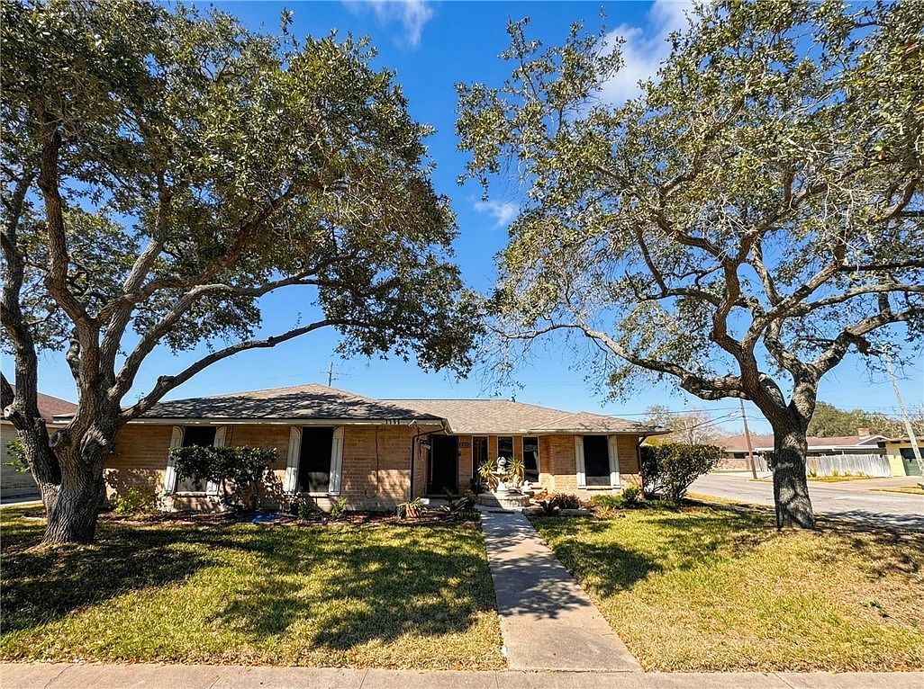 1102 Delta Dr Corpus Christi, TX 78412 - Thumbnail 3