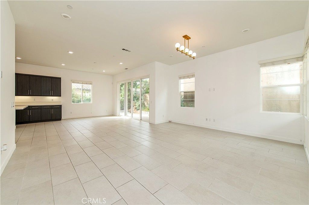 111 Newall Irvine, CA 92618 - Thumbnail 3