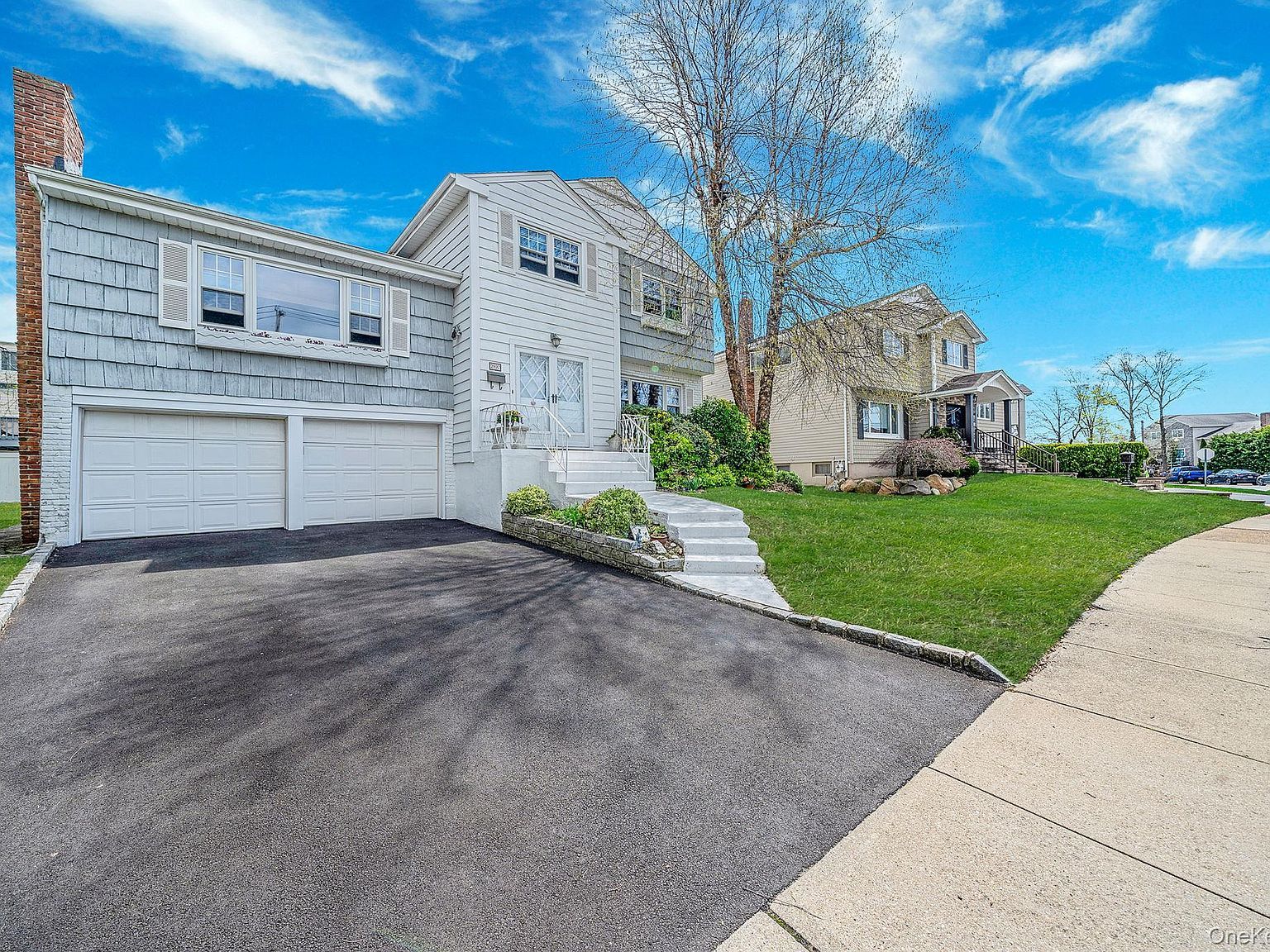 2897 Wynsum Ave Merrick, NY 11566 - Thumbnail 3