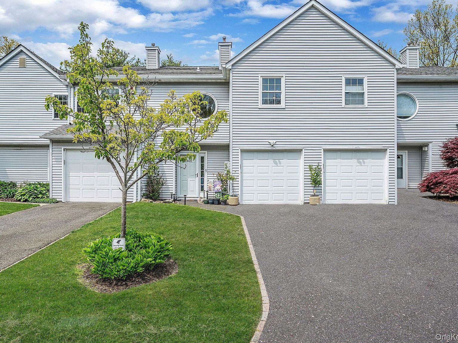 1405 Sara Cir Port Jefferson Station, NY 11776 - Thumbnail 3