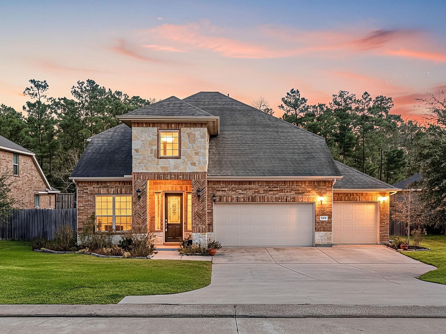 2007 Brookmont Dr Conroe, TX 77301 - Thumbnail 3