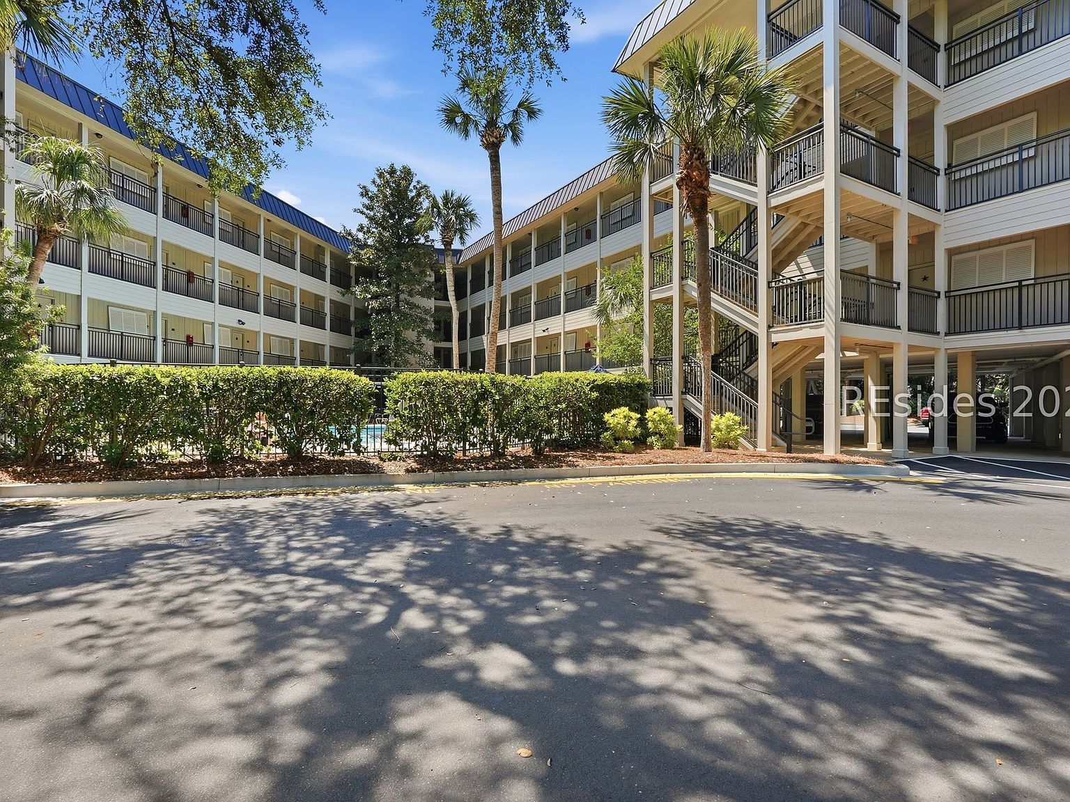 23 S Forest Beach Dr APT 385 Hilton Head Island, SC 29928 - Thumbnail 3