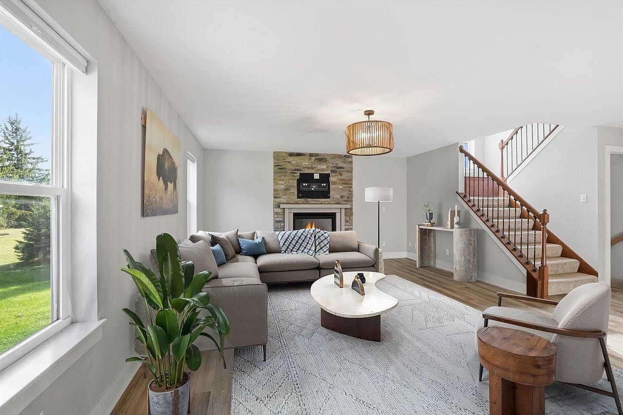 4260 Carneros Way Jackson, WI 53037 - Thumbnail 3