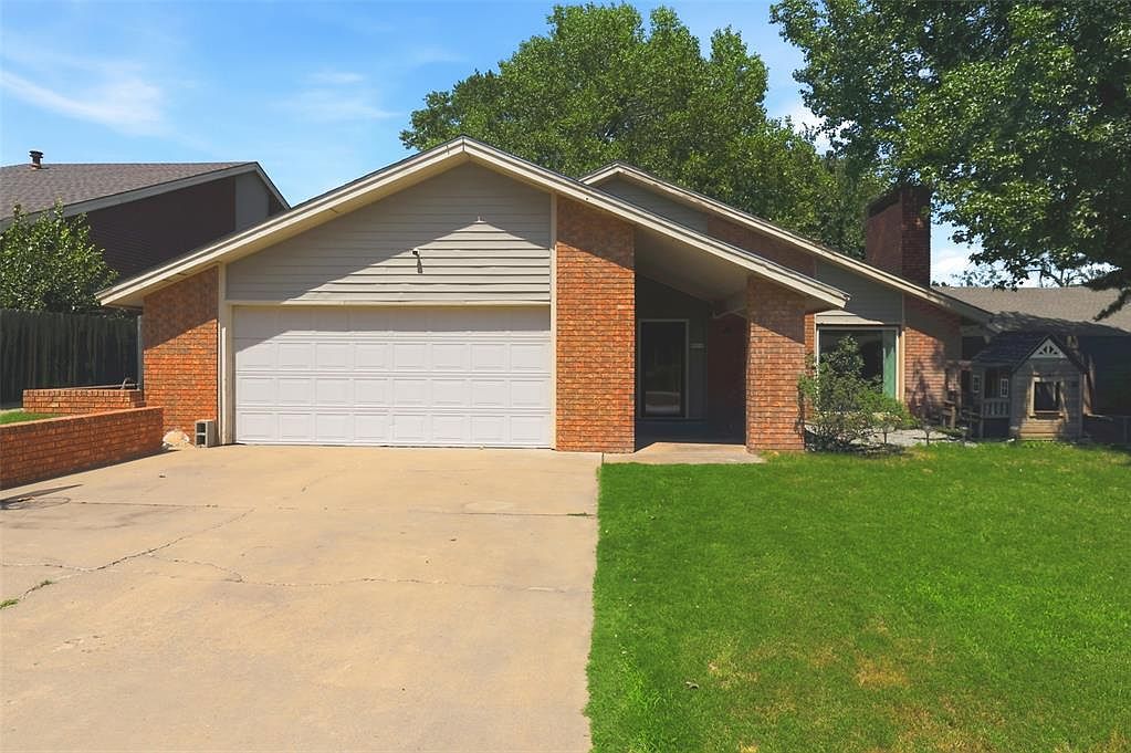 2713 Haystack Ln Enid, OK 73703 - Thumbnail 3