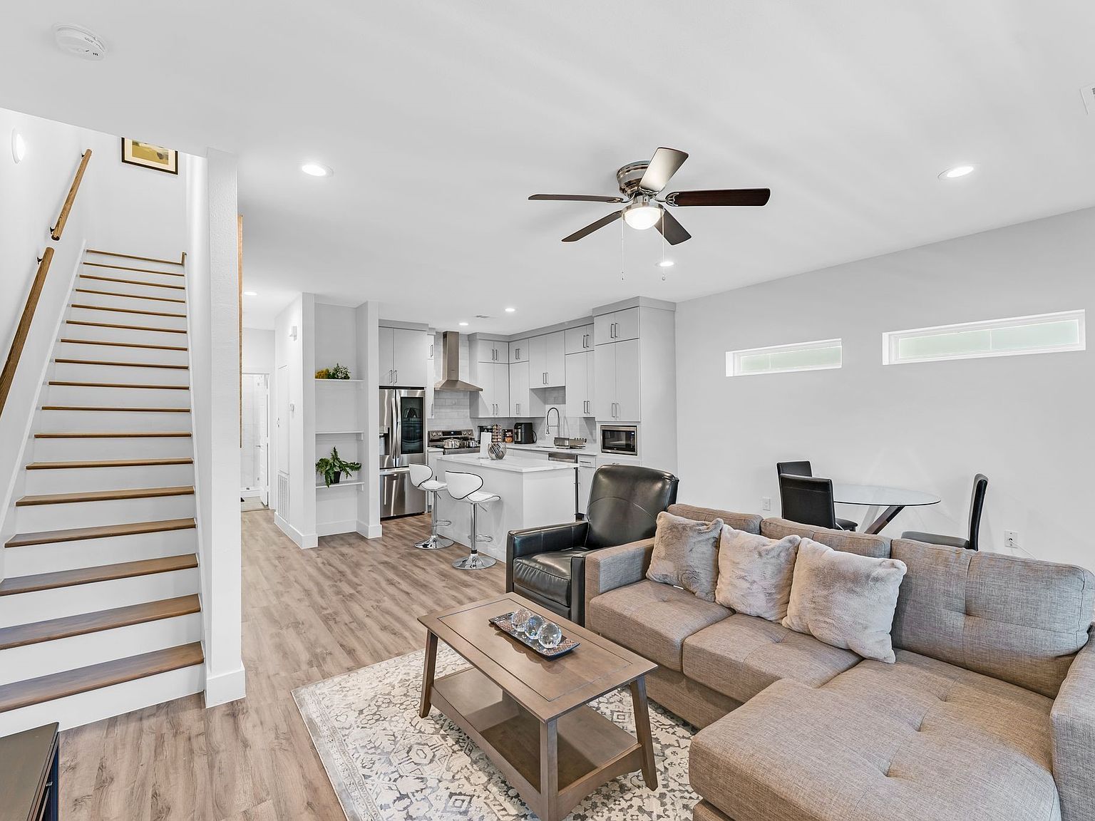 162 S Cisco St Dallas, TX 75246 - Thumbnail 3
