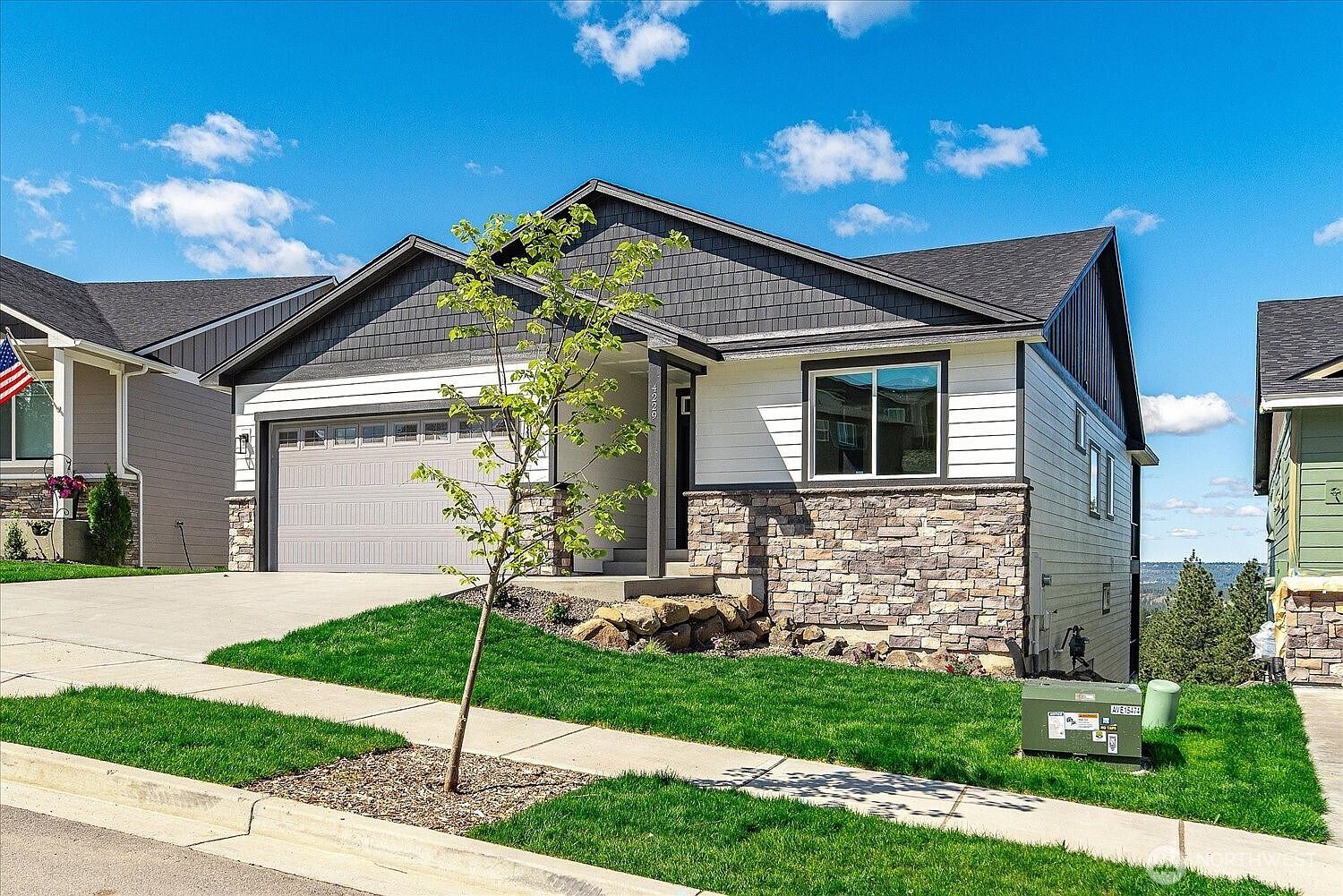 4229 W Tolliver Ct Spokane, WA 99208 - Thumbnail 3