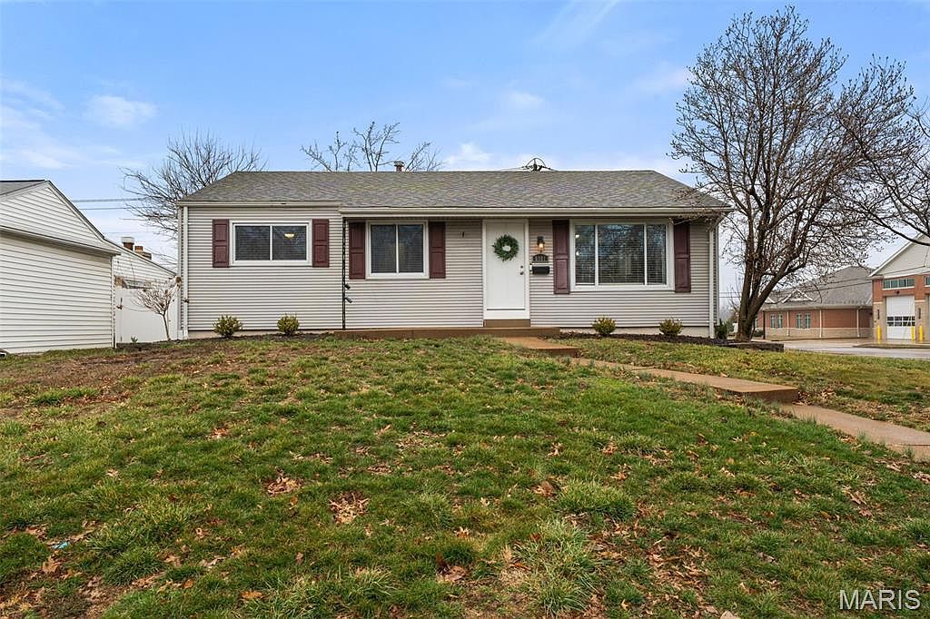 6901 General Sherman Ln Saint Louis, MO 63123 - Thumbnail 3