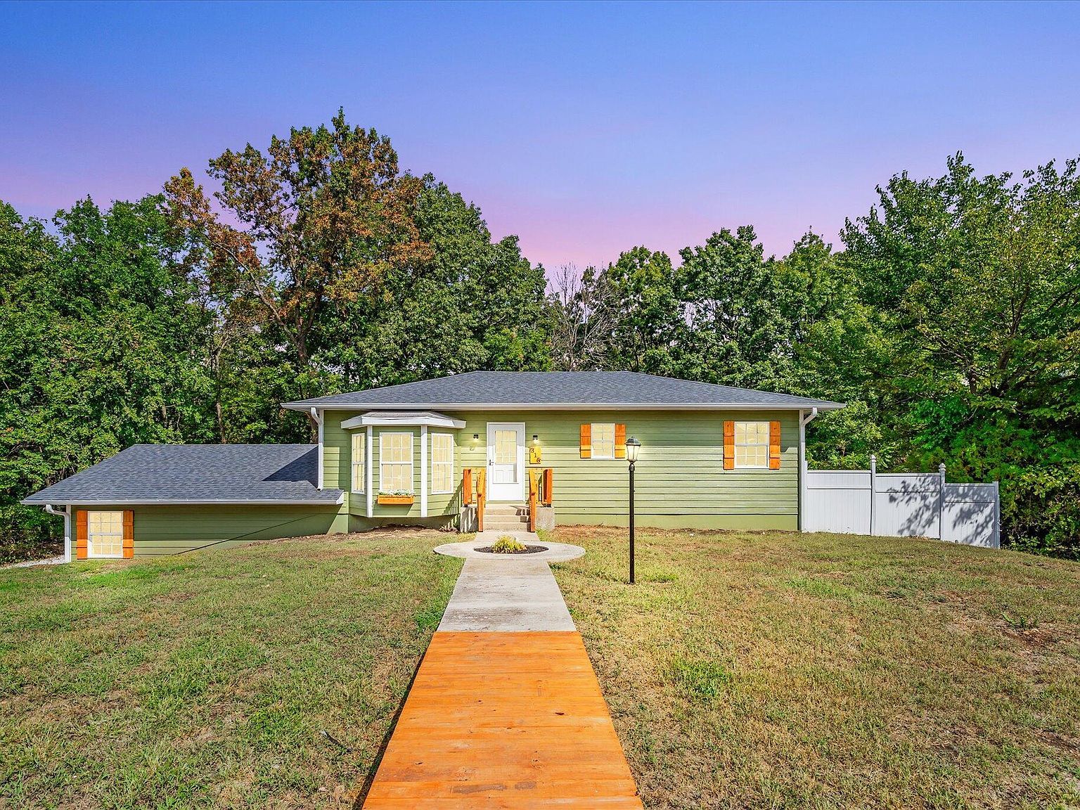 315 W Skyline Dr Stockton, MO 65785 - Thumbnail 3