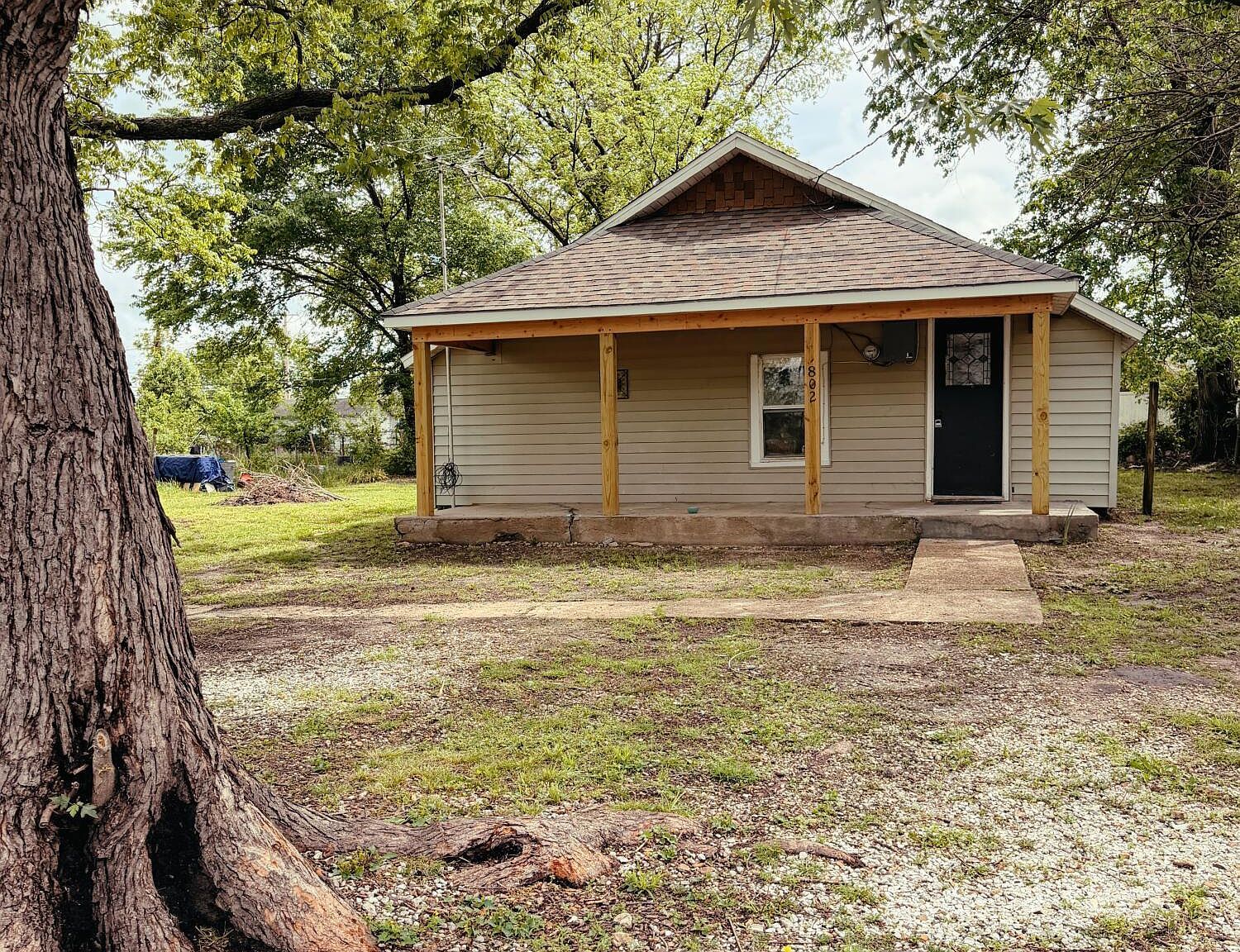 802 S Main Ave Bolivar, MO 65613 - Thumbnail 3
