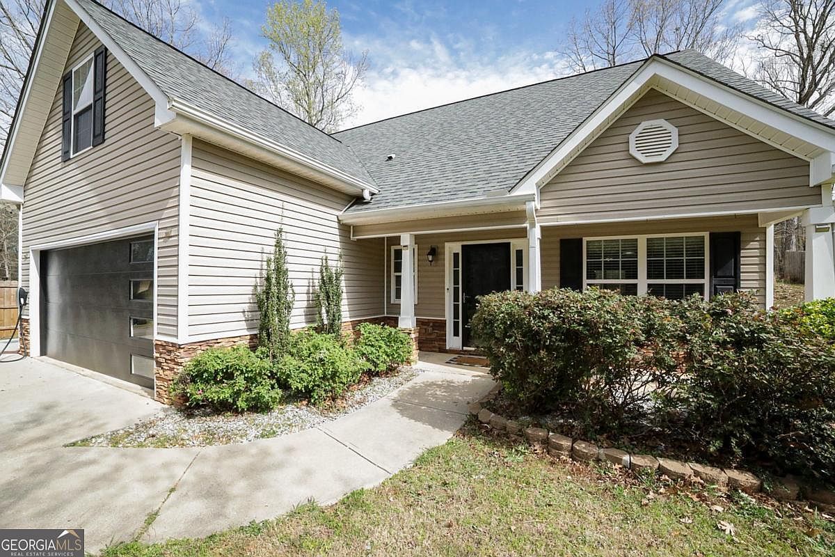 560 Windsong Lake Dr Commerce, GA 30529 - Thumbnail 3