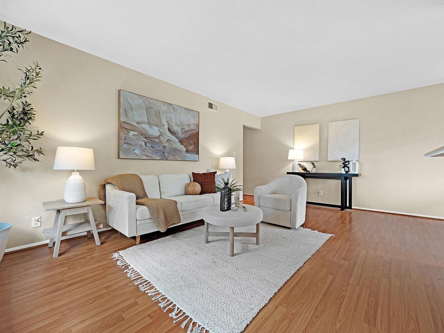 2110 Arroyo Ct APT 4 Pleasanton, CA 94588 - Thumbnail 3