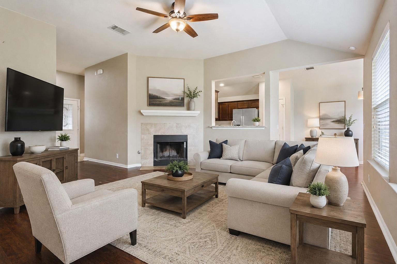 125 Bayliss St Hutto, TX 78634 - Thumbnail 3