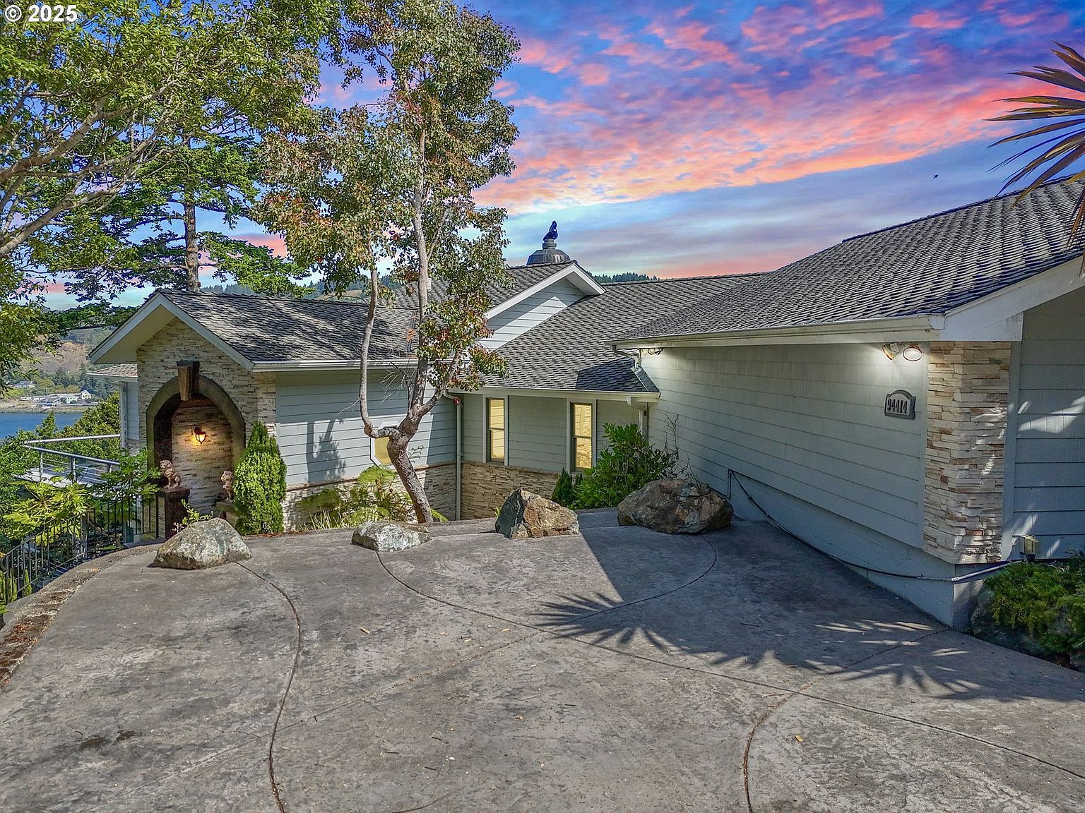 94414 Tom Cat Hill Rd Gold Beach, OR 97444 - Thumbnail 3