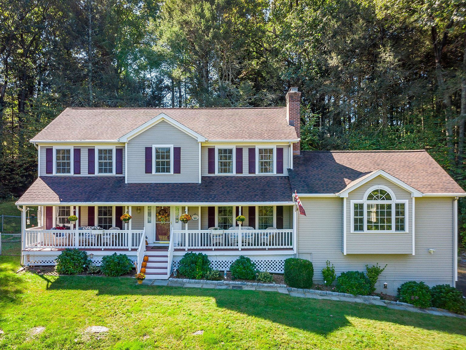 27 Pole Bridge Rd Sandy Hook, CT 06482 - Thumbnail 3