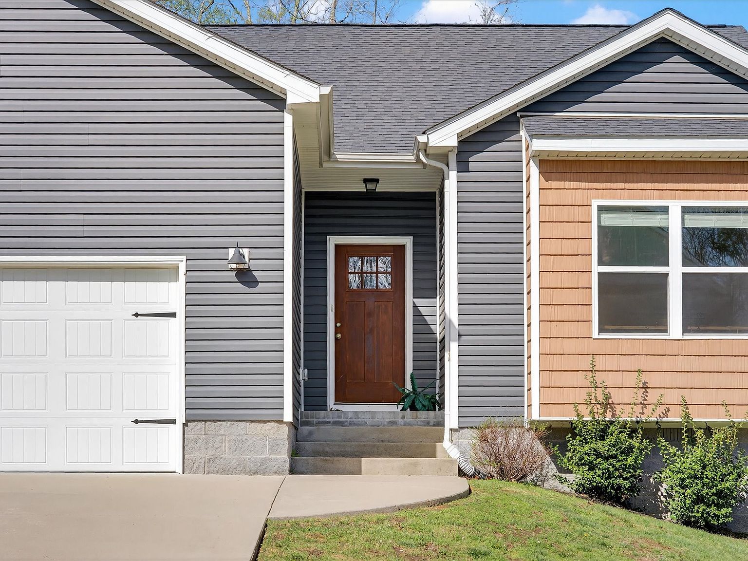 1384 Sussex Dr Clarksville, TN 37042 - Thumbnail 3