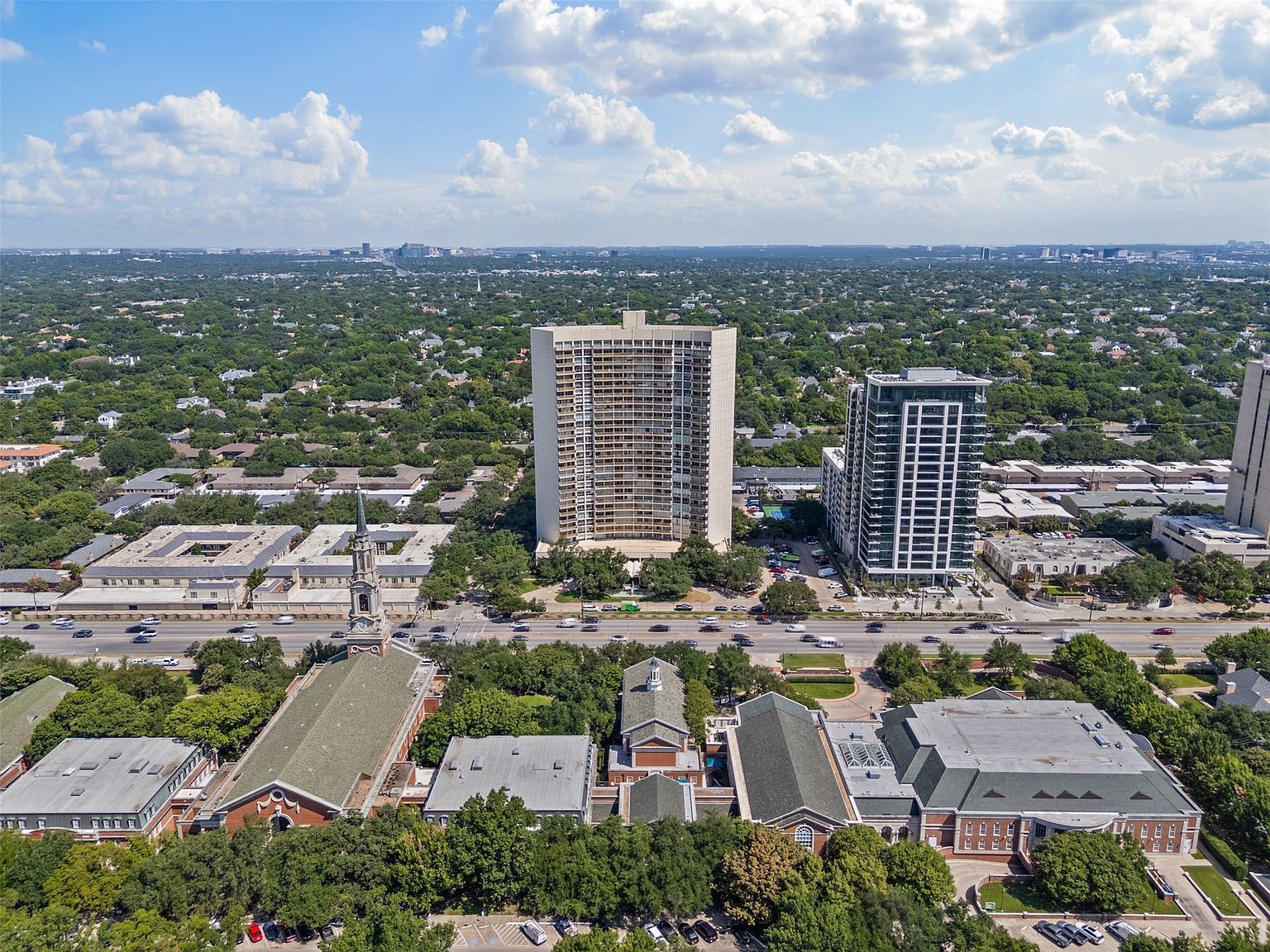 6211 W Northwest Hwy APT 500 Dallas, TX 75225 - Thumbnail 3