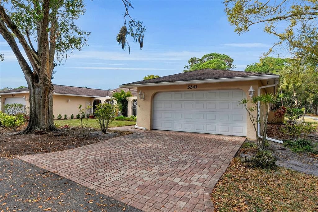 5241 Marsh Field Ln #18 Sarasota, FL 34235 - Thumbnail 3