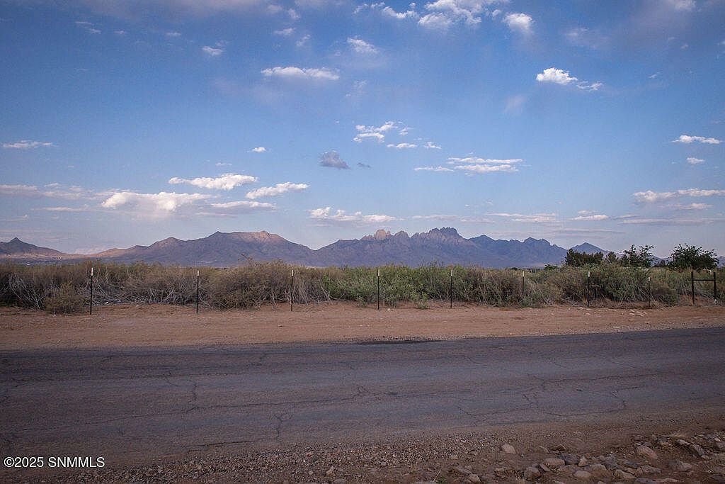 7305 Parrigin Way Las Cruces, NM 88012 - Thumbnail 3