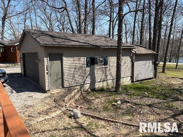15871 N Lake Rd Girard, IL 62640 - Thumbnail 3