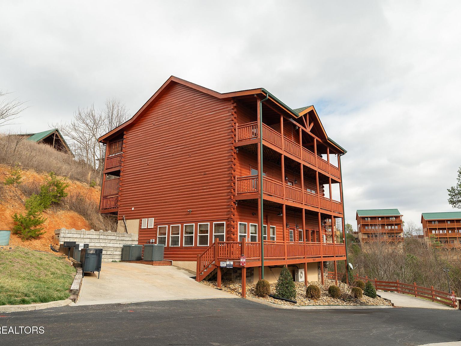 2517 Laurel Point Way Sevierville, TN 37862 - Thumbnail 3