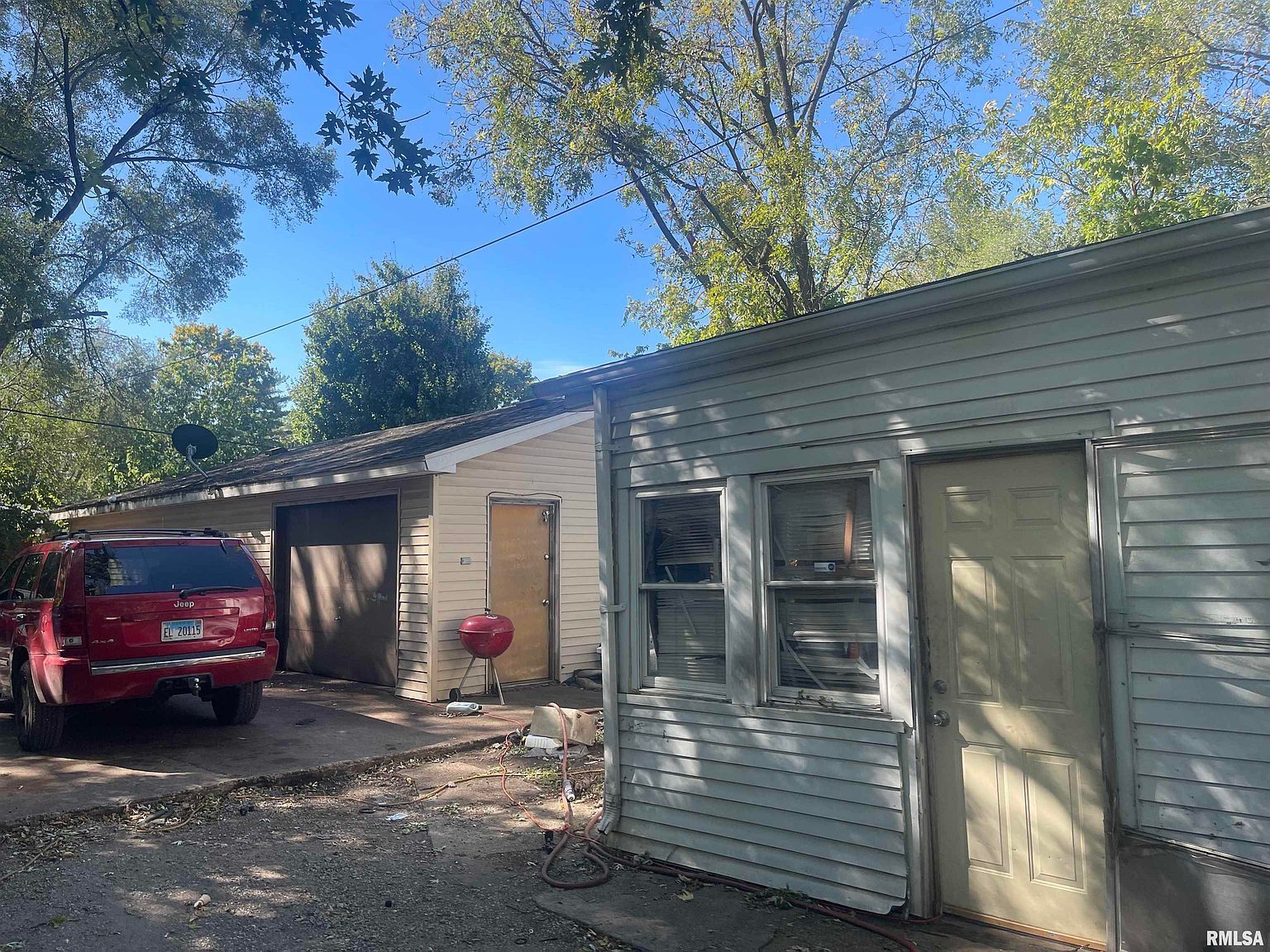 2316 W Wiswall St Peoria, IL 61605  | Single Family