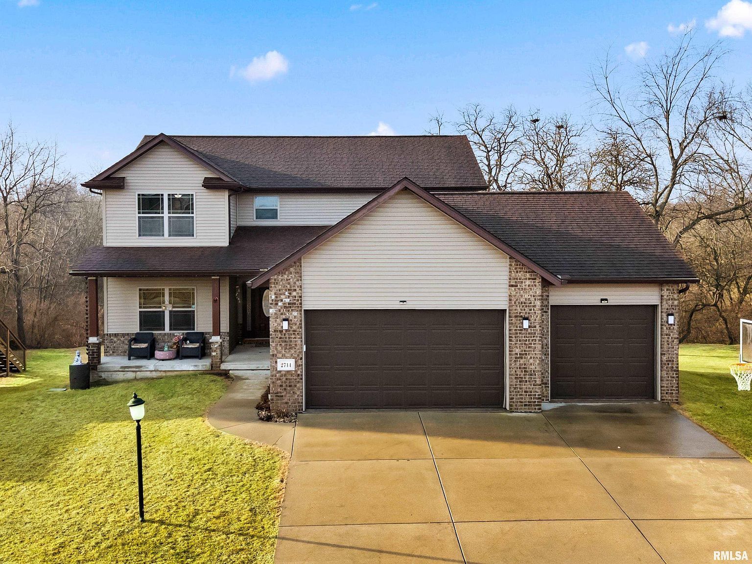 2714 W Stonehenge Ct Peoria, IL 61615 - Thumbnail 3