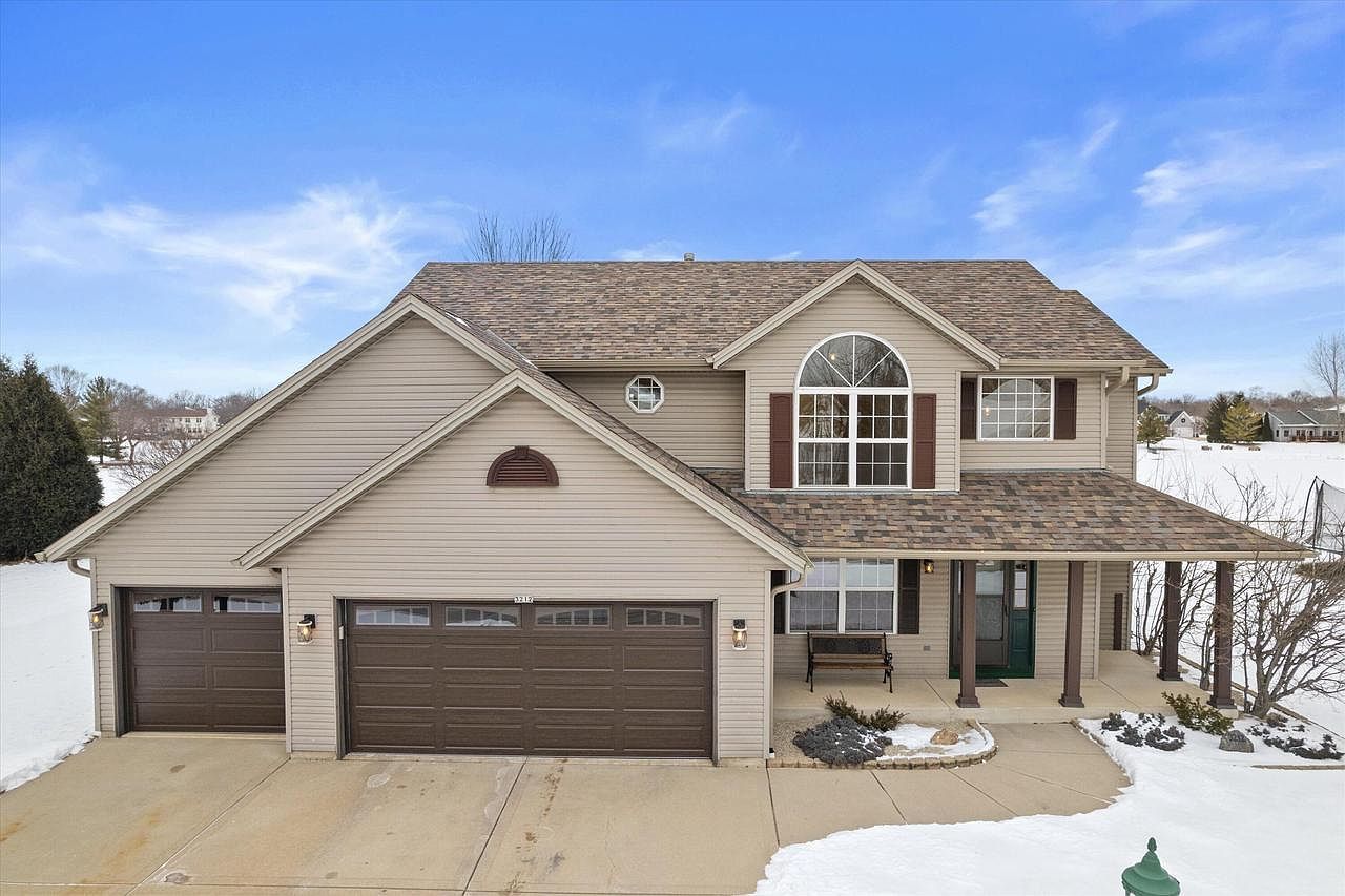 3212 E Lindy Ln Oak Creek, WI 53154 - Thumbnail 3
