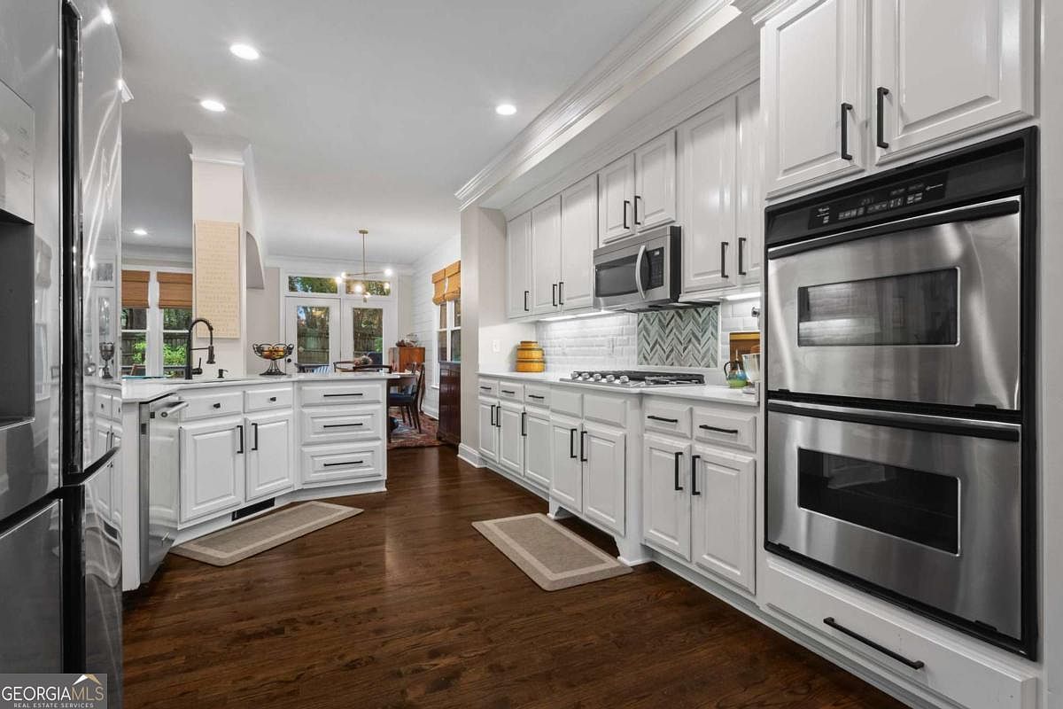 2602 Long Pointe Roswell, GA 30076 - Thumbnail 3