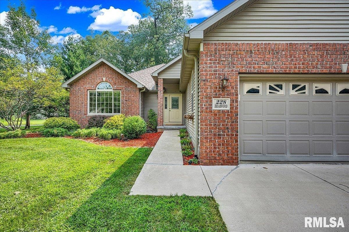 228 Briarwood Pl Dahinda, IL 61428 - Thumbnail 3