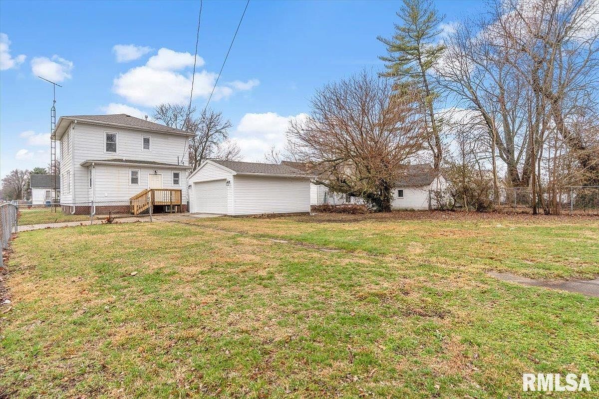 1529 E Edwards St Springfield, IL 62703 - Thumbnail 3