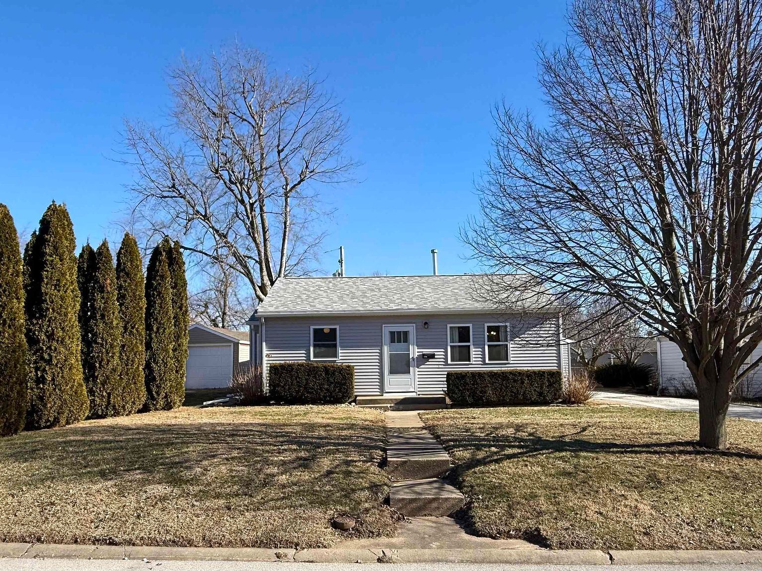 1622 Melrose Dr Quincy, IL 62301 - Thumbnail 3