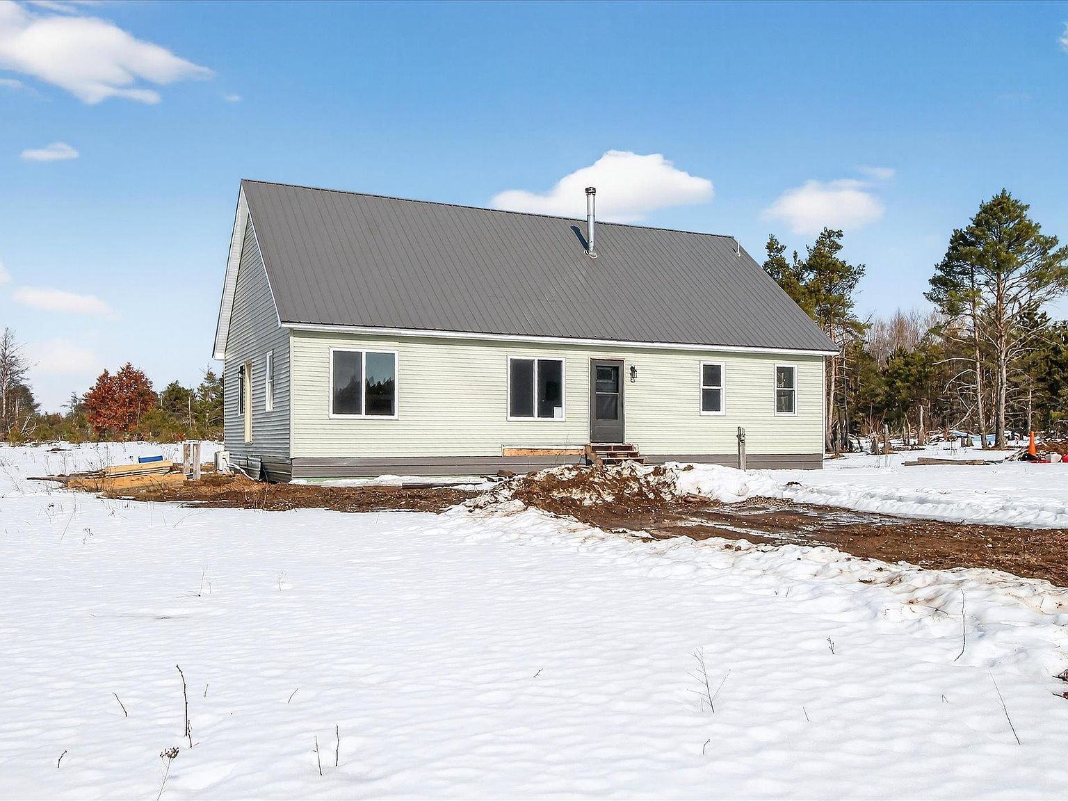 13501 Pioneer Ave Leroy, MI 49655 - Thumbnail 3