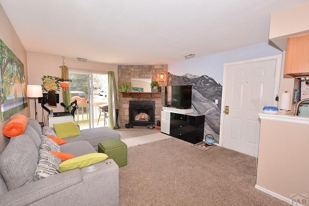 846 Tenderfoot Hill Rd APT 104 Colorado Springs, CO 80906 - Thumbnail 3