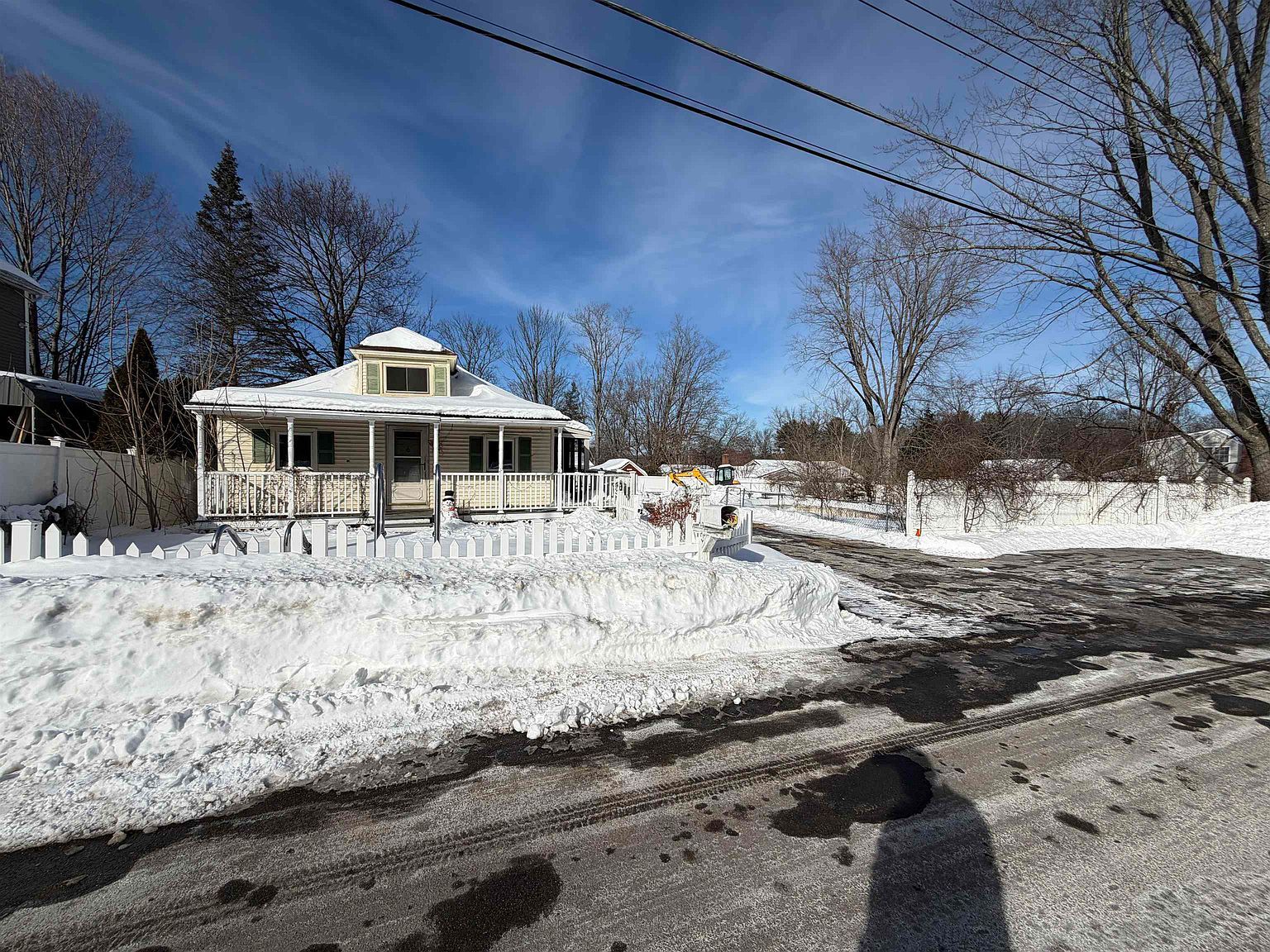 38 Bell St Nashua, NH 03064 - Thumbnail 3