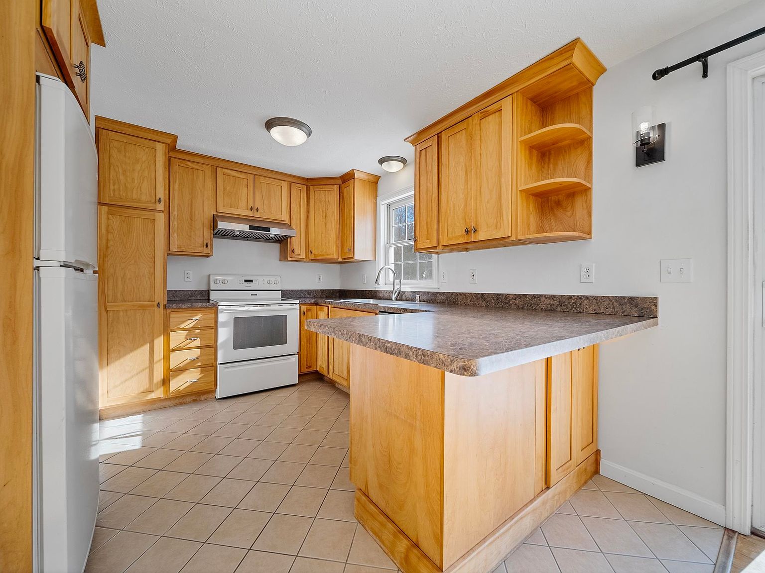 20 Larson Dr #20 Hampstead, NH 03841 - Thumbnail 3