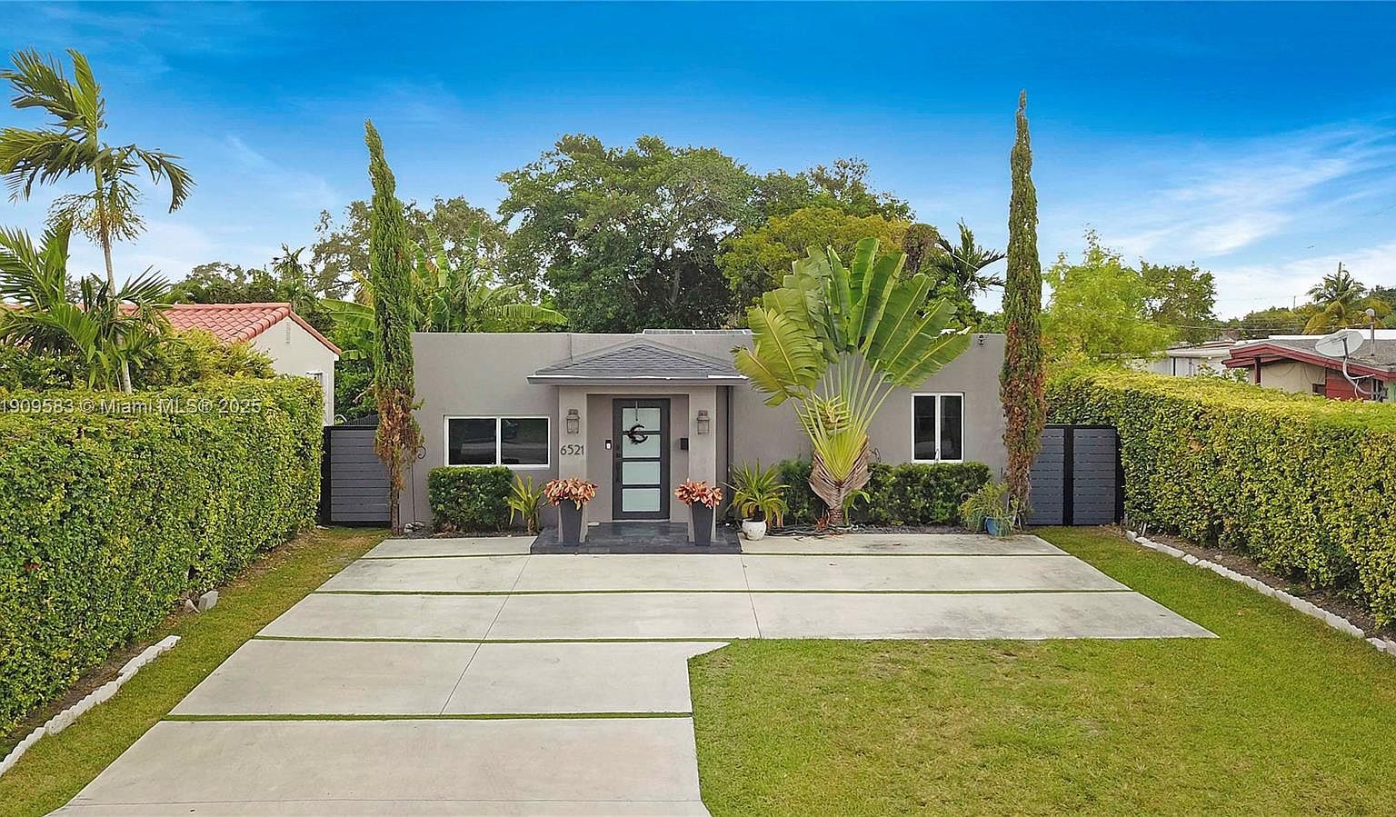 6521 SW 31st St Miami, FL 33155 - Thumbnail 3