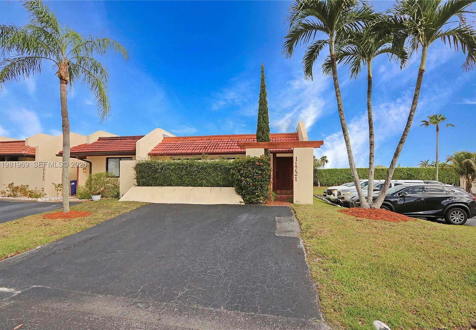 11721 SW 112th Ter Miami, FL 33186 - Thumbnail 3