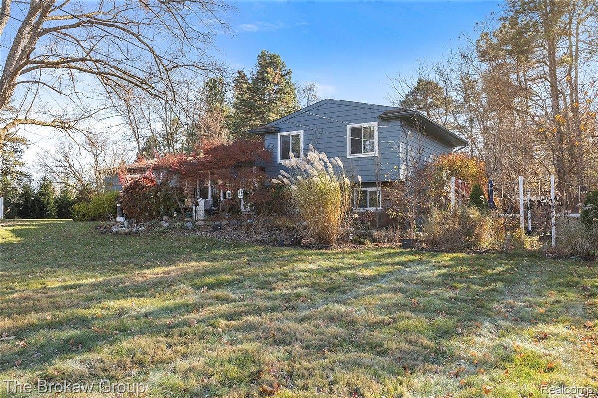 10490 Green Rd Goodrich, MI 48438 - Thumbnail 3