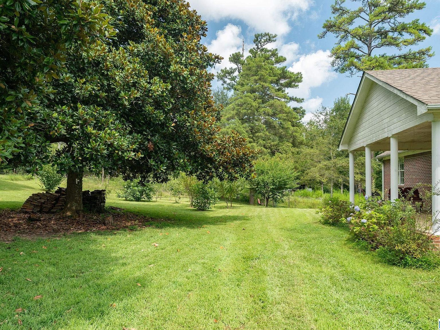 367 Kanasita Dr Pell City, AL 35128 - Thumbnail 3