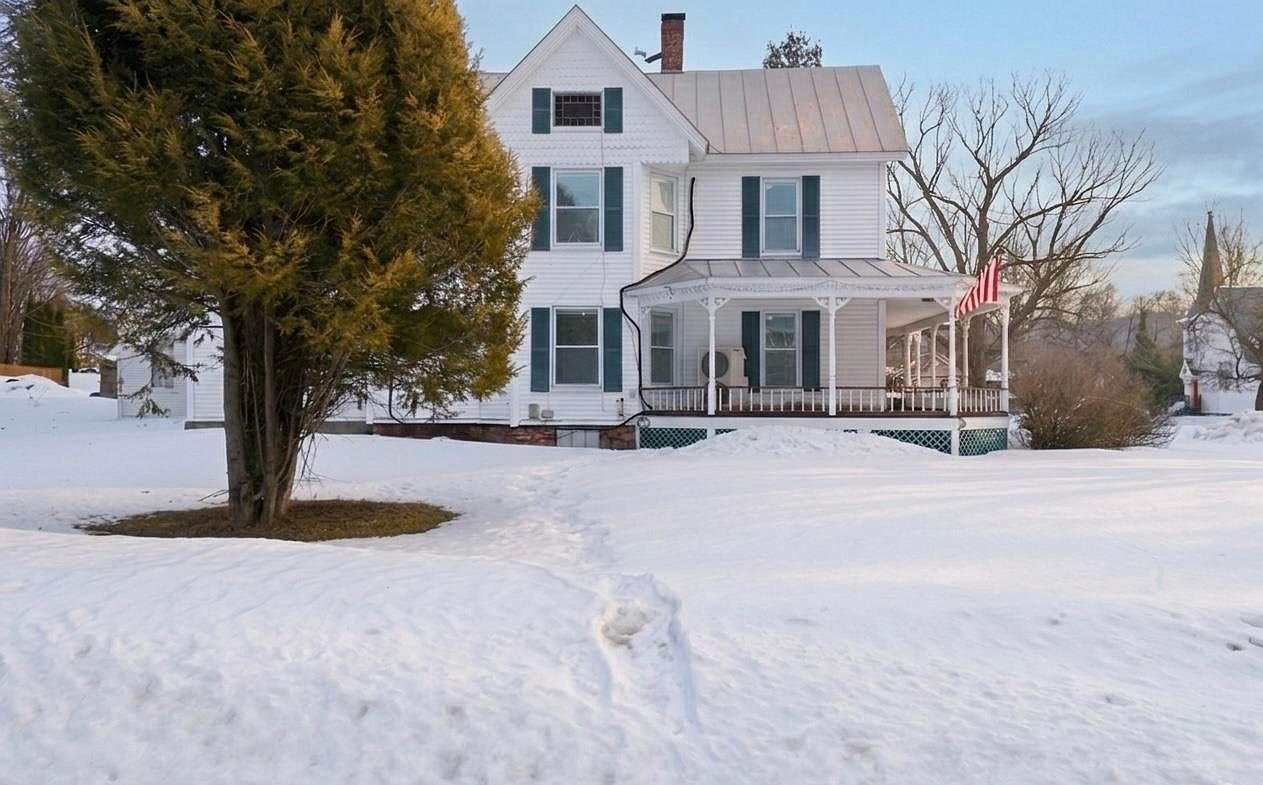 46 Church St Richford, VT 05476 - Thumbnail 3