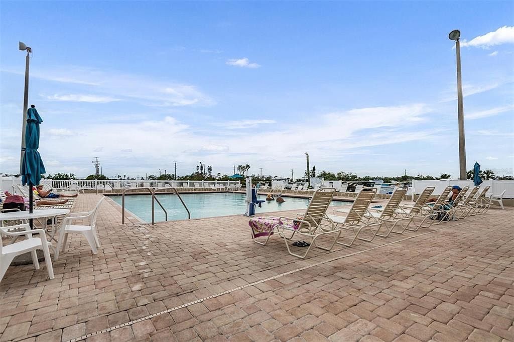 1716 Indiana Ave Bradenton, FL 34207 - Thumbnail 3