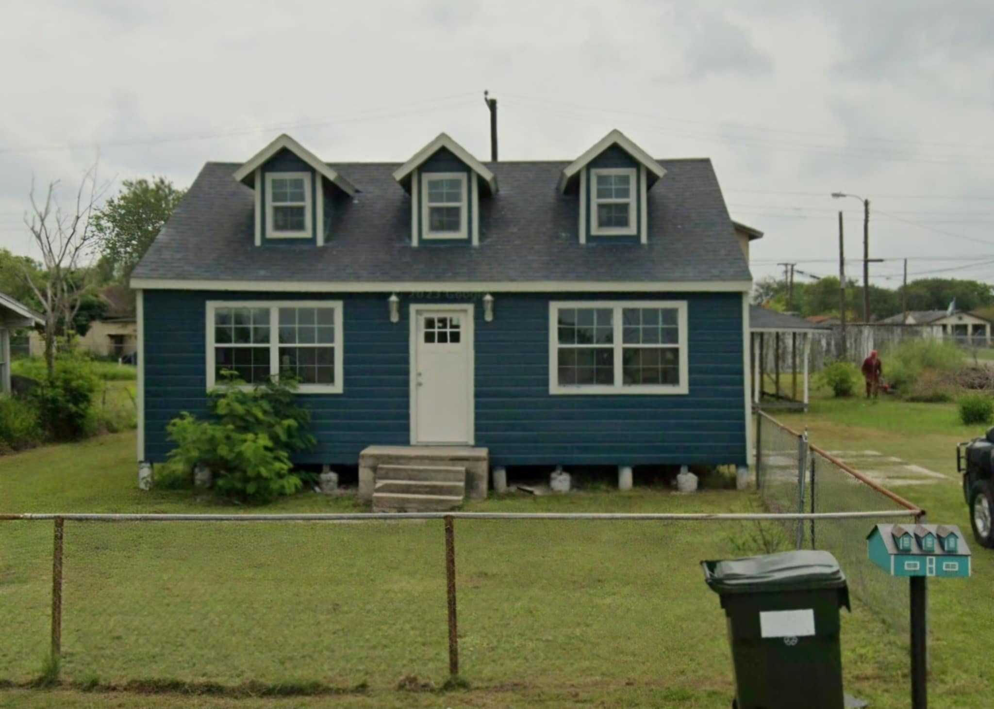 302 King Avenue, Agua Dulce, TX, USA, 78330 - Thumbnail 3