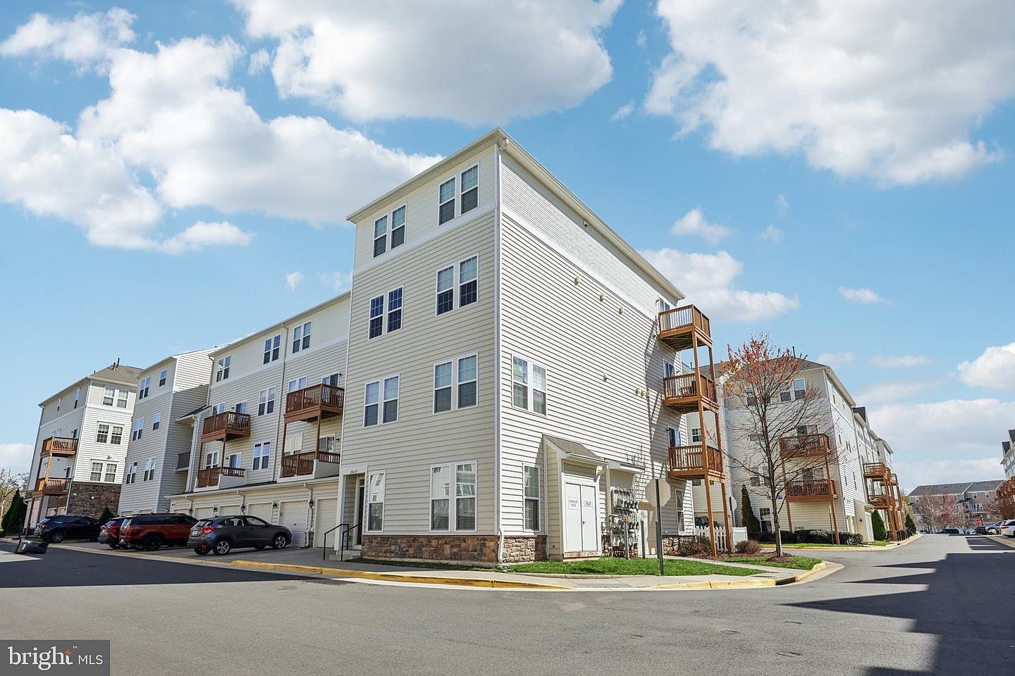 24628 Byrne Meadow Sq Unit 303 Aldie, VA 20105 - Thumbnail 3