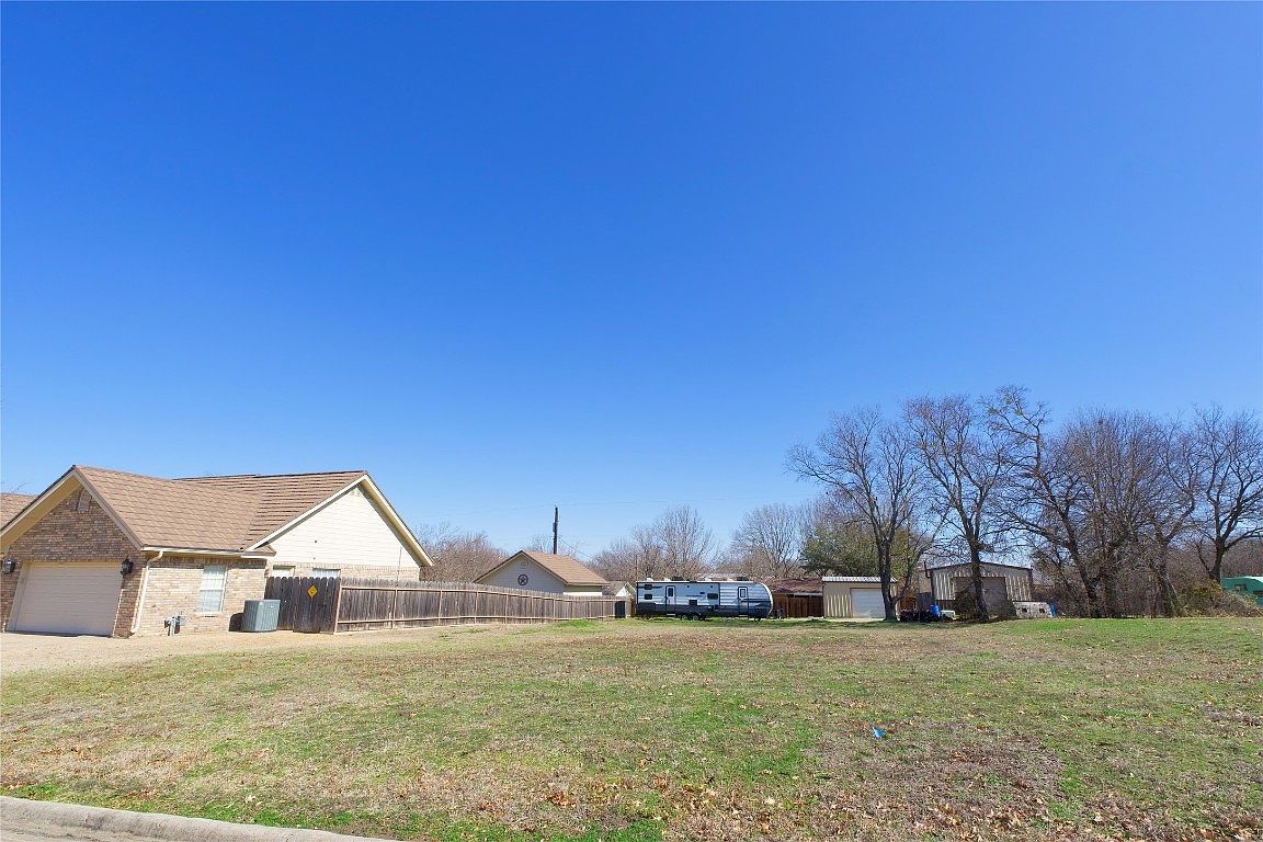 Southtown Dr, Muenster, TX, 76252 - Thumbnail 3