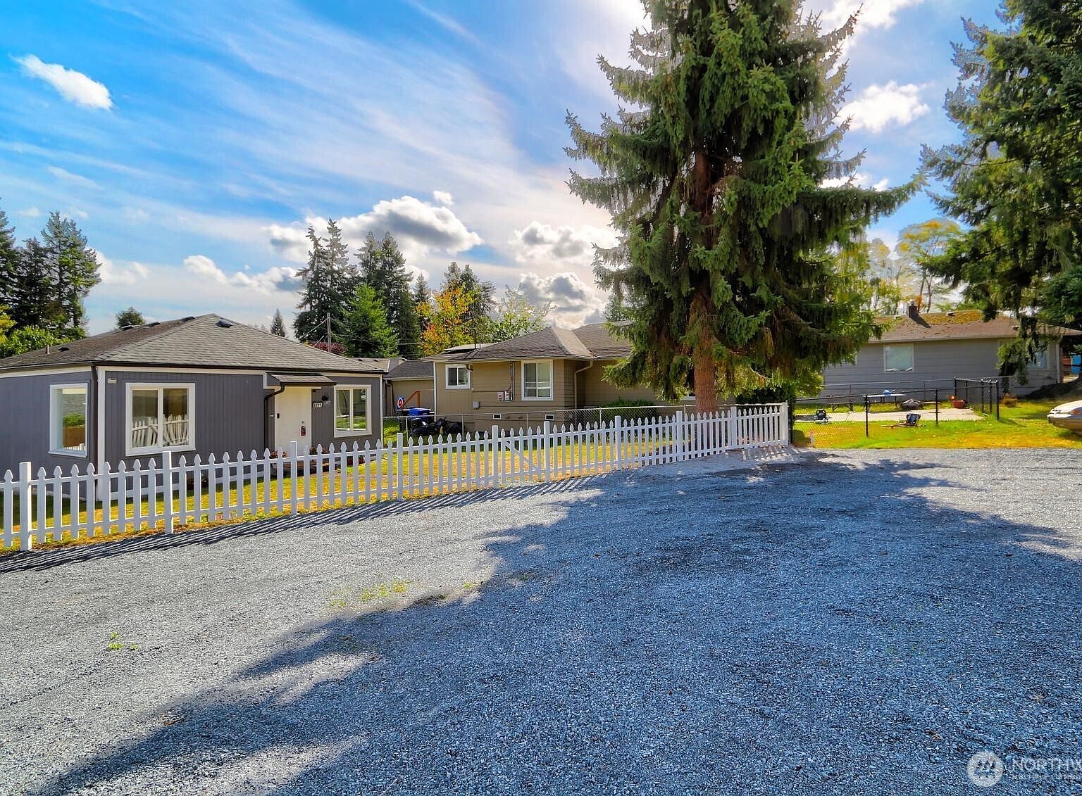 6611 Commercial Ave #3 Everett, WA 98203 - Thumbnail 3