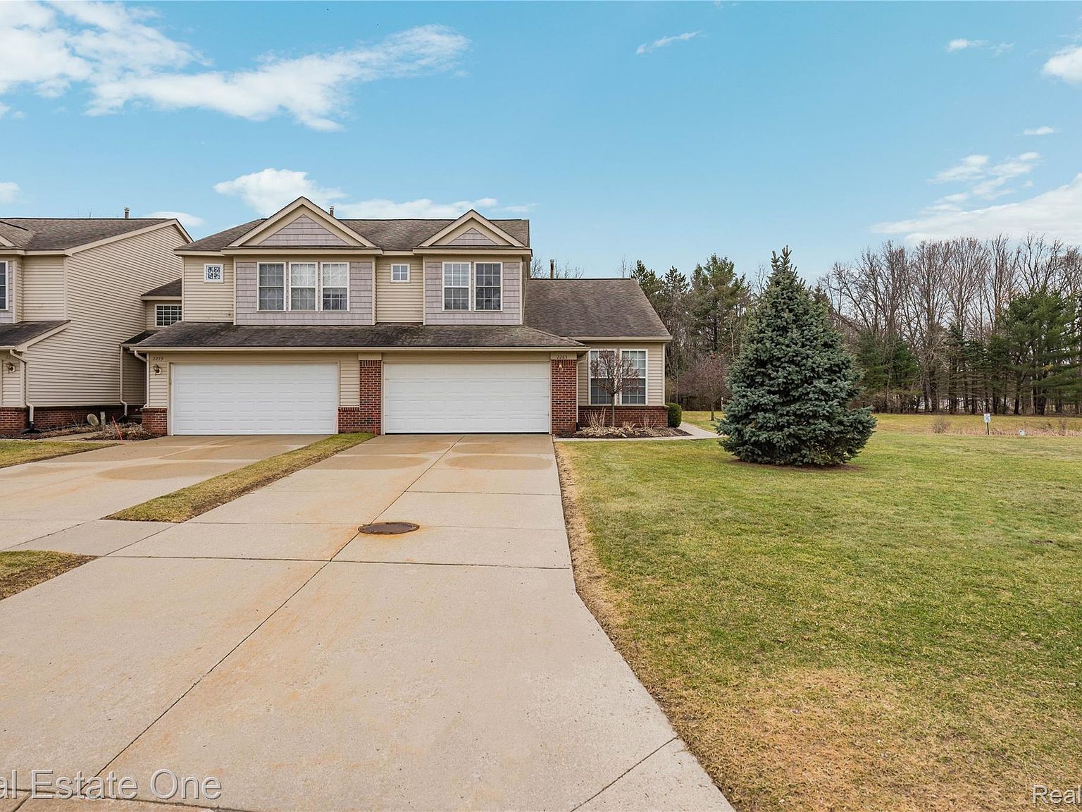 2283 Crystal Crossing Dr Howell, MI 48843 - Thumbnail 3