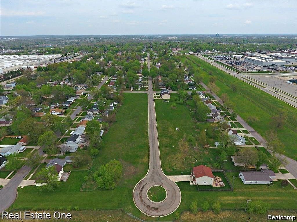 301 2nd Ave Pontiac, MI 48340 - Thumbnail 3