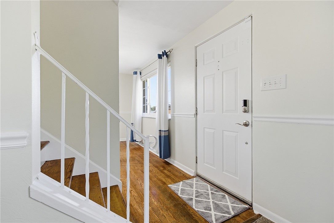 343 Rockfield Rd Pittsburgh, PA 15243 - Thumbnail 3