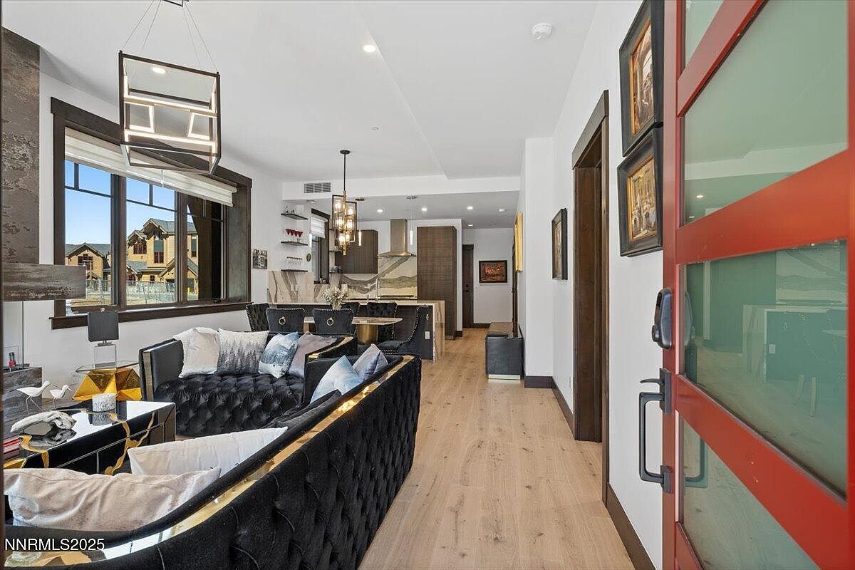 46 Beach Club Dr #901 Stateline, NV 89449 - Thumbnail 3