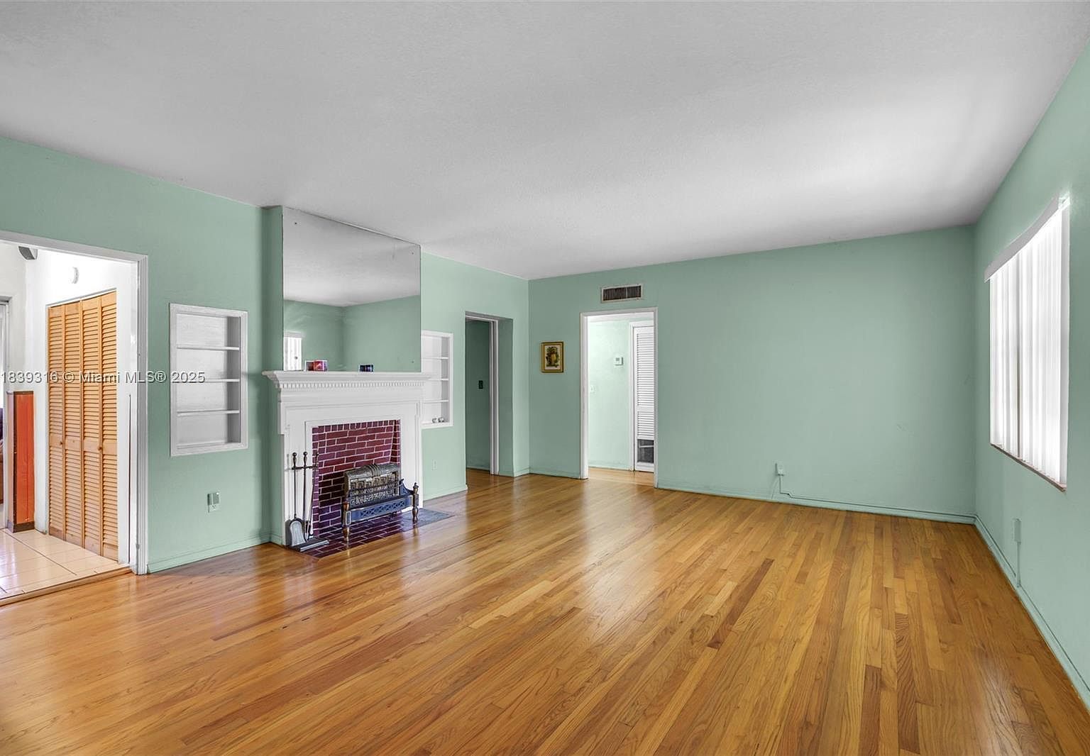 1941 SW 18th St Miami, FL 33145 - Thumbnail 3